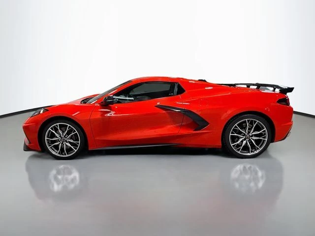 2025 Chevrolet Corvette 2LT - Photo 11