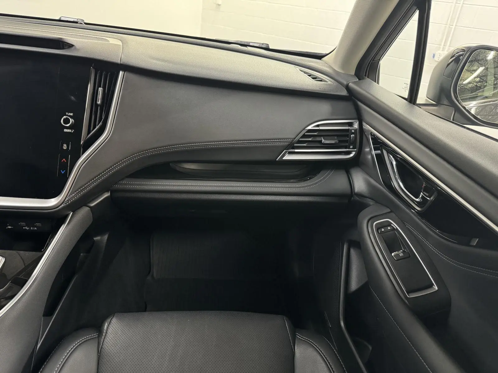 2021 Subaru Outback Limited XT photo 16