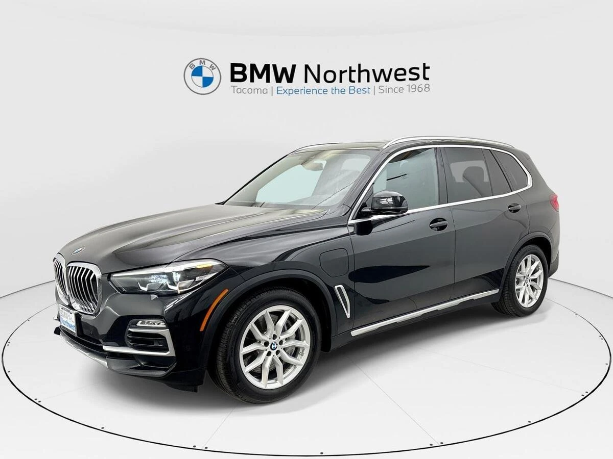 2021 BMW X5 45e's photo
