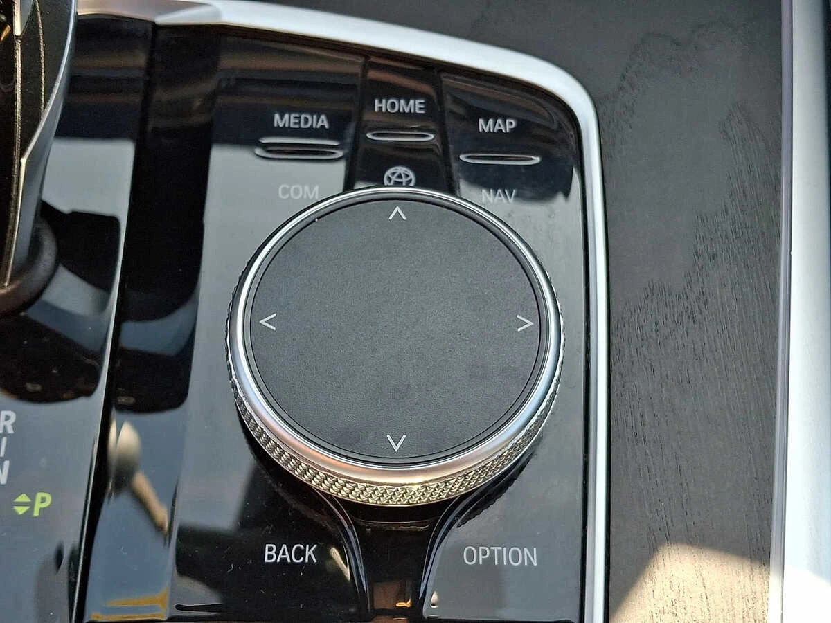 2020 BMW X7 40i - Photo 25