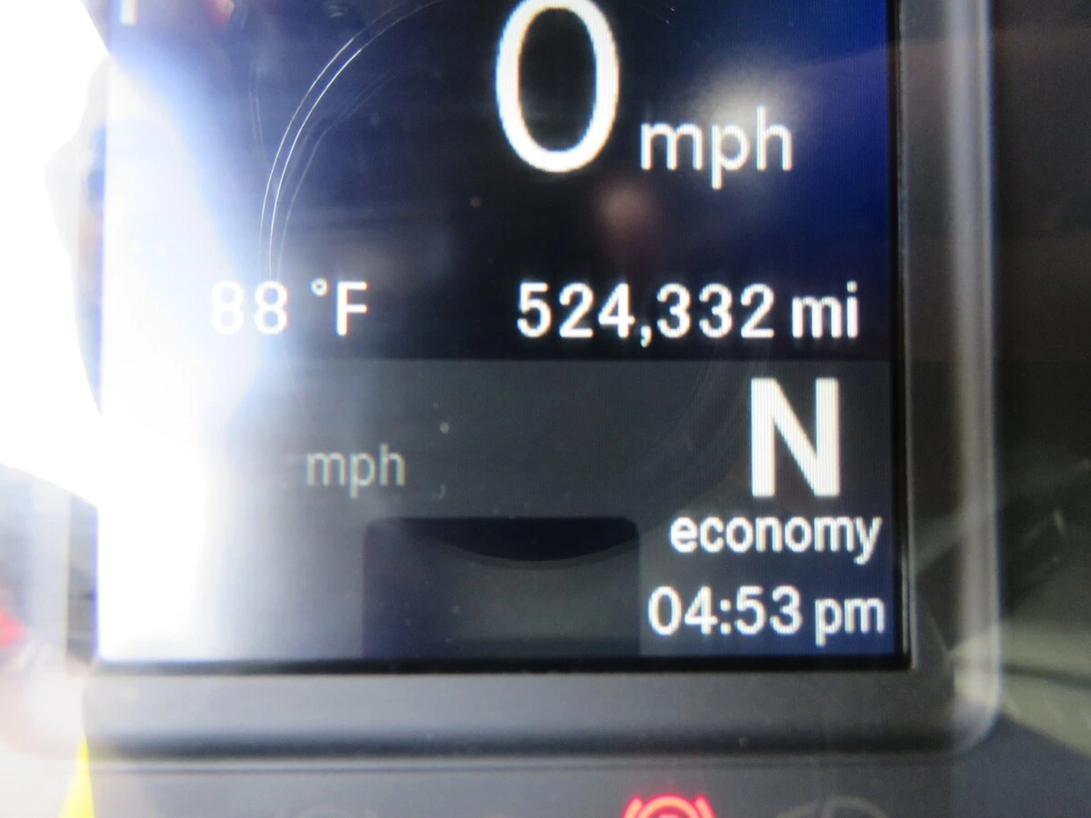 2022 Freightliner Cascadia - image 21