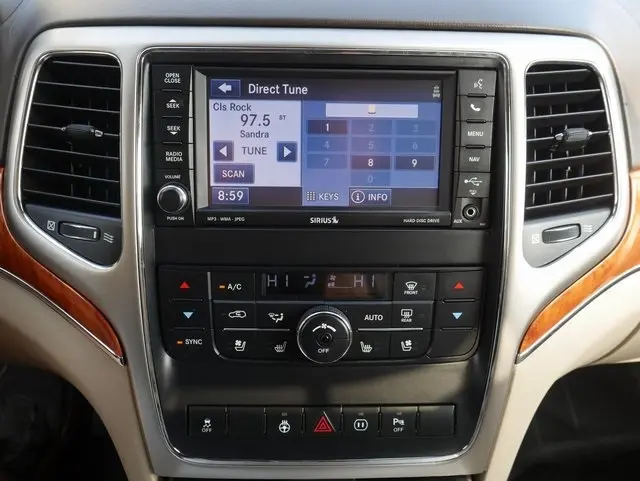 2012 Jeep Grand Cherokee Overland photo 5
