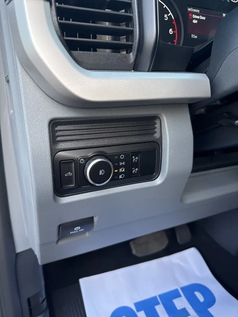 2026 Ford F-350 photo 12