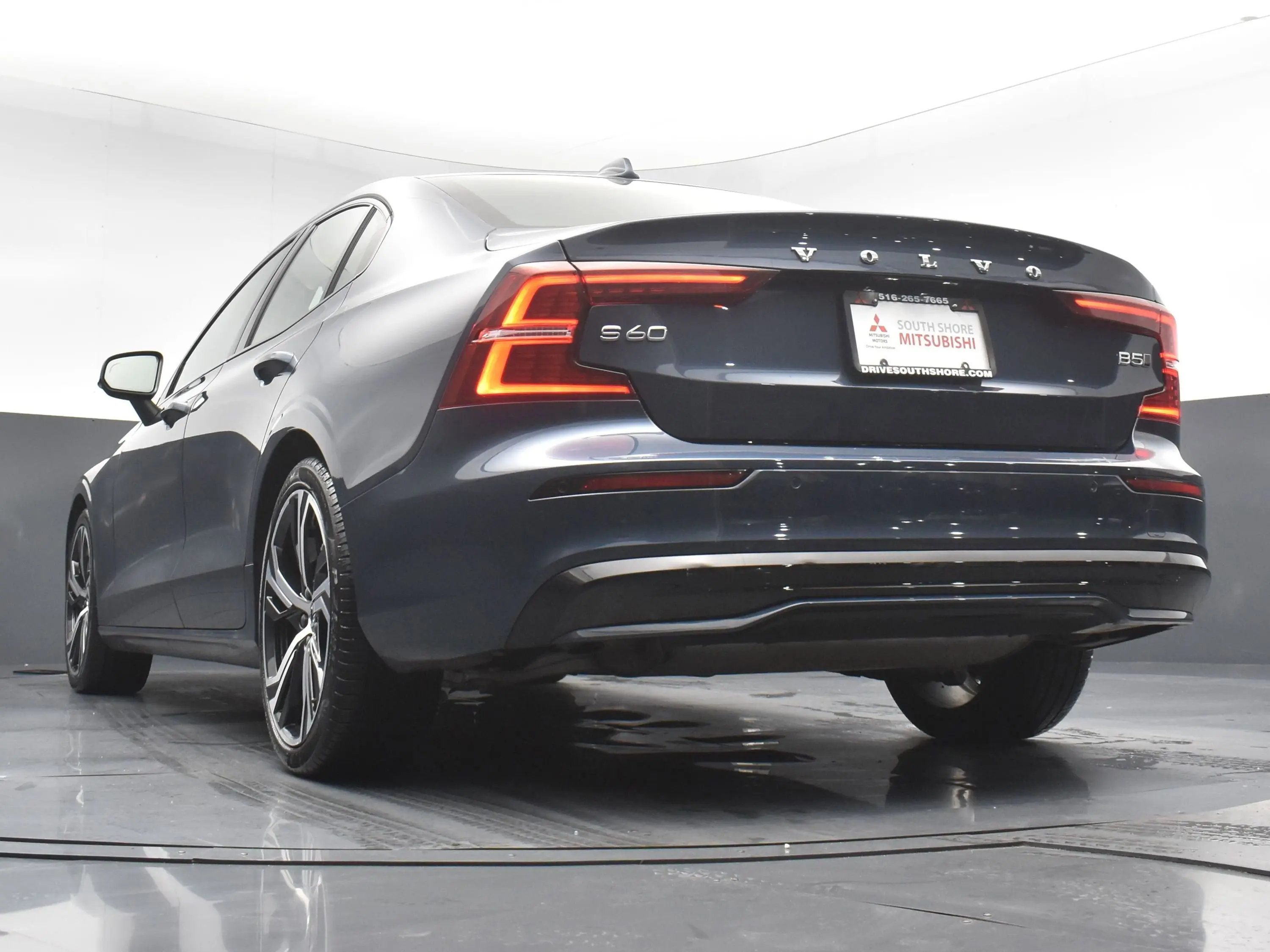 2024 Volvo S60 B5 AWD Core photo 27