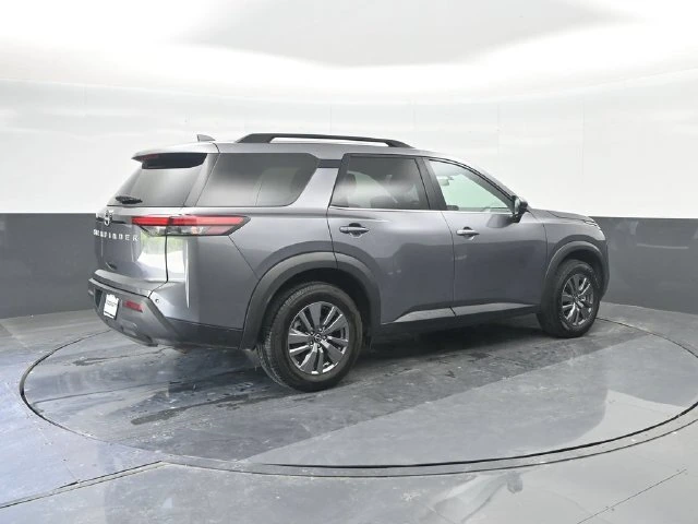 2025 Nissan Pathfinder SV - Photo 15