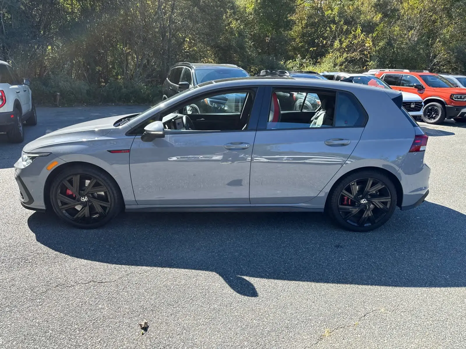 2022 Volkswagen Golf GTI SE photo 3