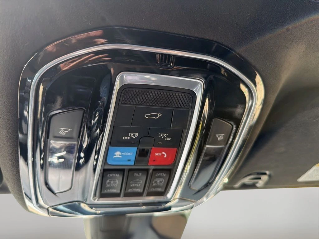 2024 Jeep Grand Wagoneer L Series II - Photo 31
