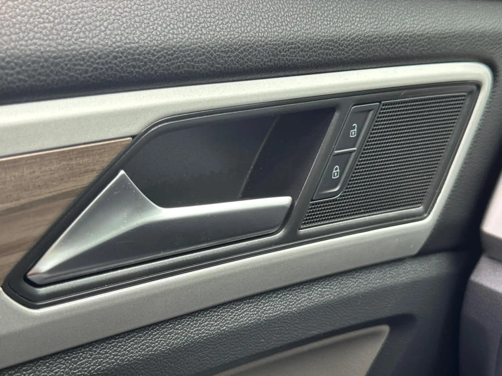 2022 Volkswagen Atlas V6 SEL photo 23