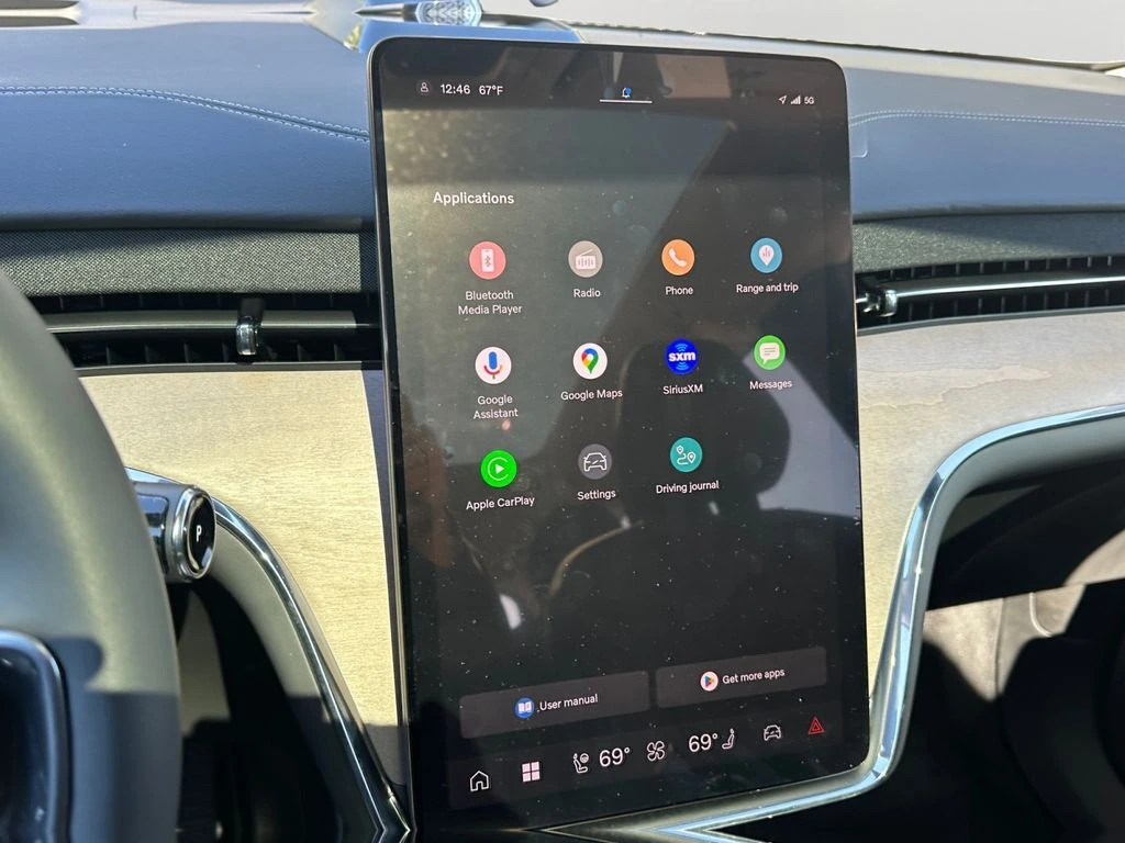 2025 Volvo - image 21