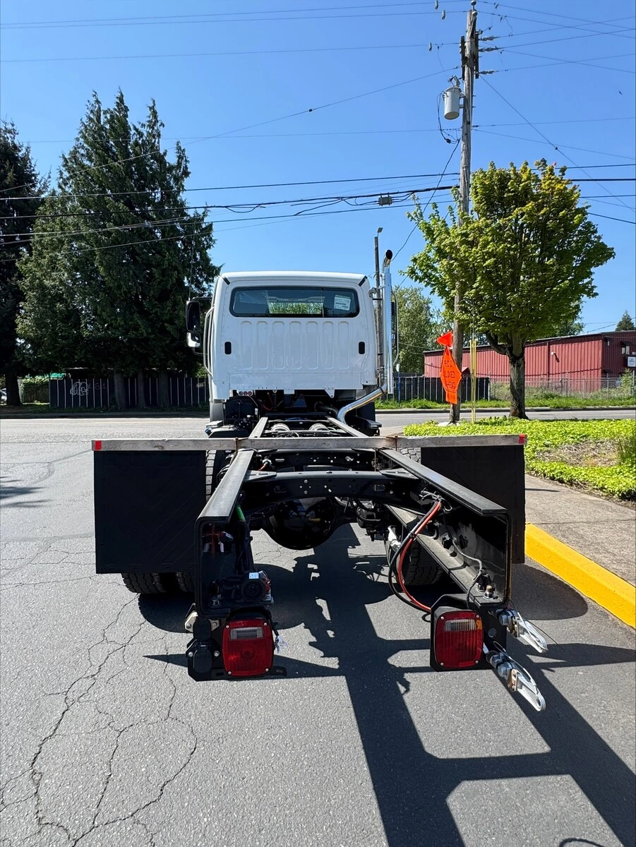 2025 Freightliner 108SD in Portland, OR — photo 7