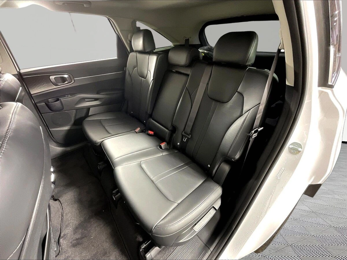 2026 Kia Sorento S - Photo 17