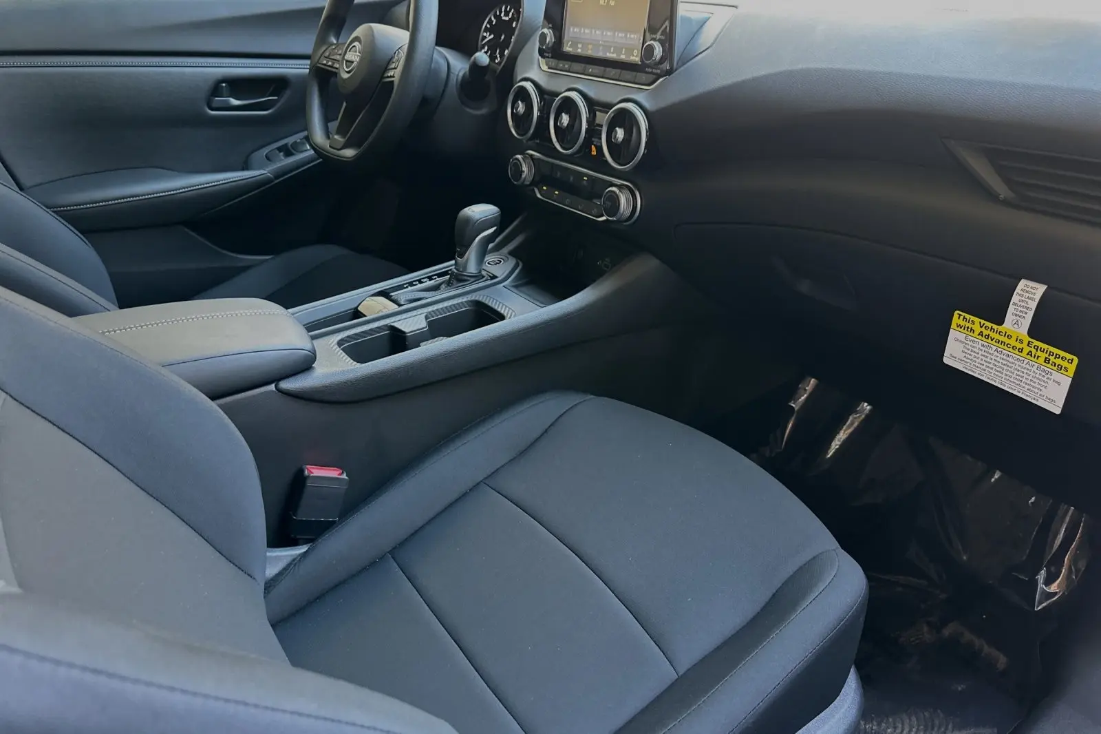 2025 Nissan Sentra S photo 12