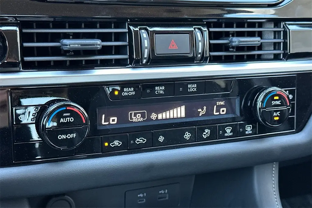 2025 Nissan Pathfinder SV photo 19