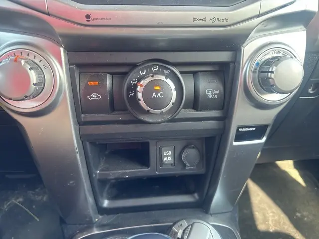 2017 Toyota 4Runner SR5 photo 18