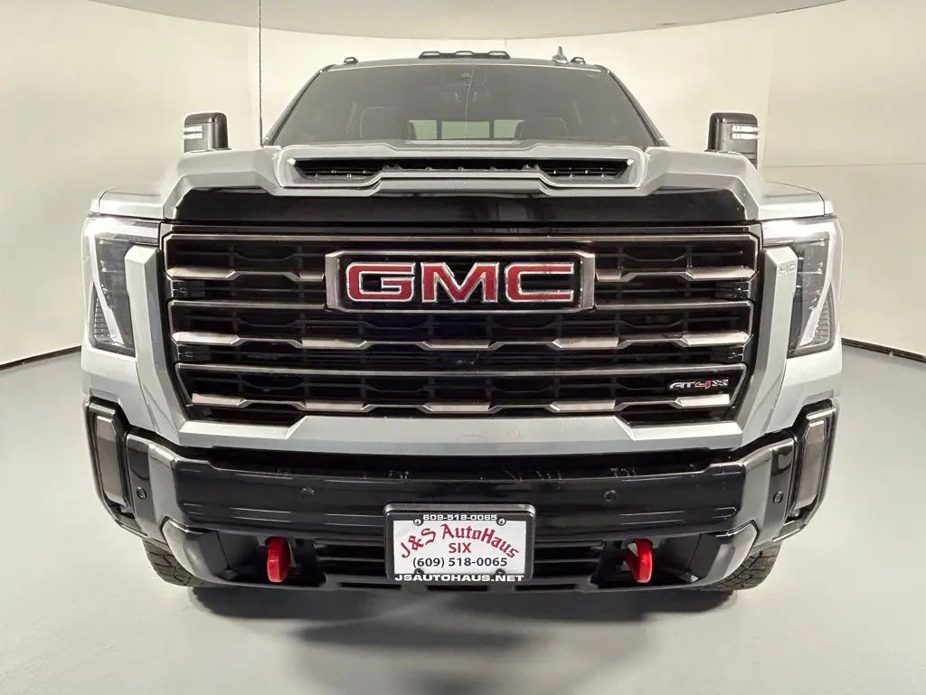2024 Gmc Sierra HD AT4X photo 2