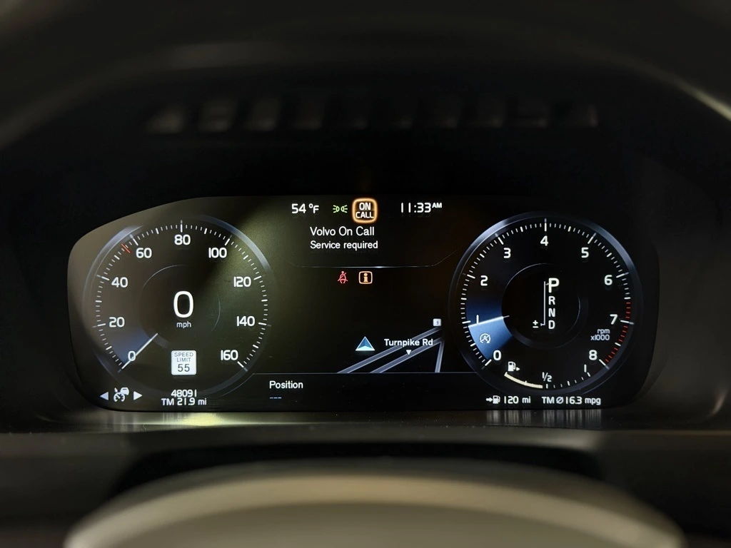 2020 Volvo - image 14