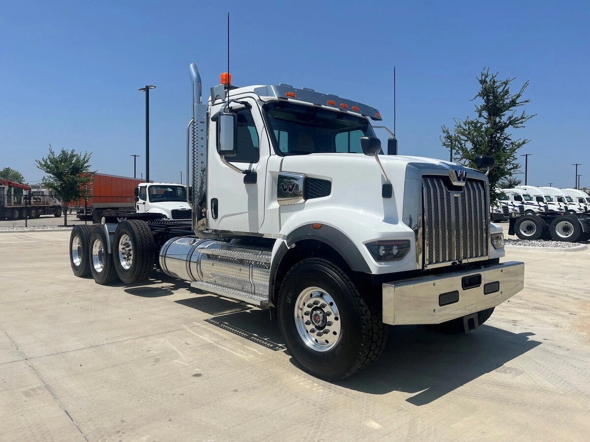 2027 Western Star 49X — photo 3