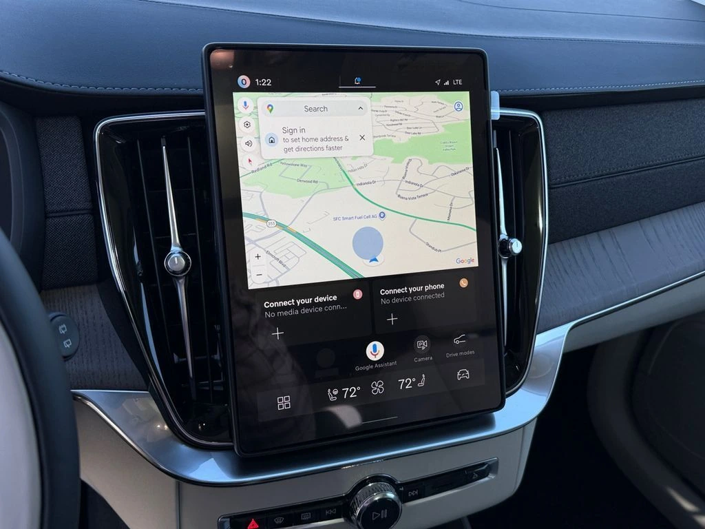 2026 Volvo - image 19