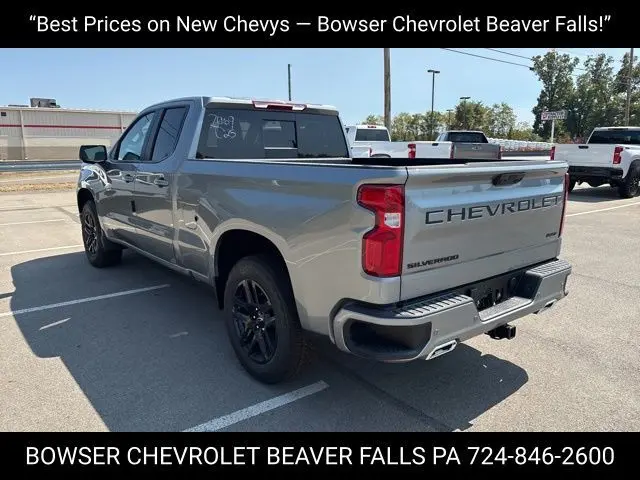 2026 Chevrolet Silverado 1500 RST photo 3