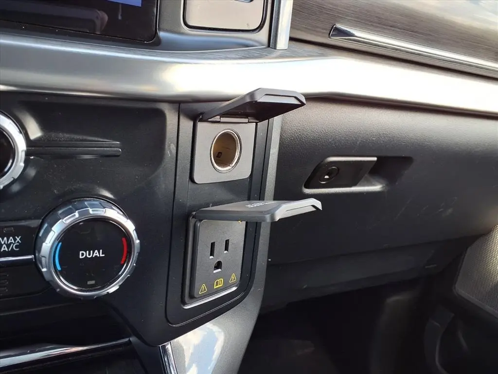 2023 Ford F-150 Lariat photo 36