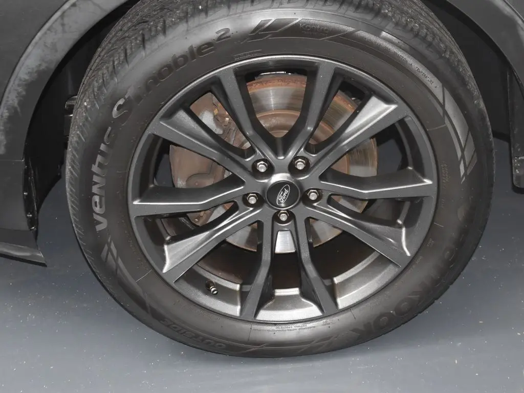 2018 Ford Explorer XLT photo 10