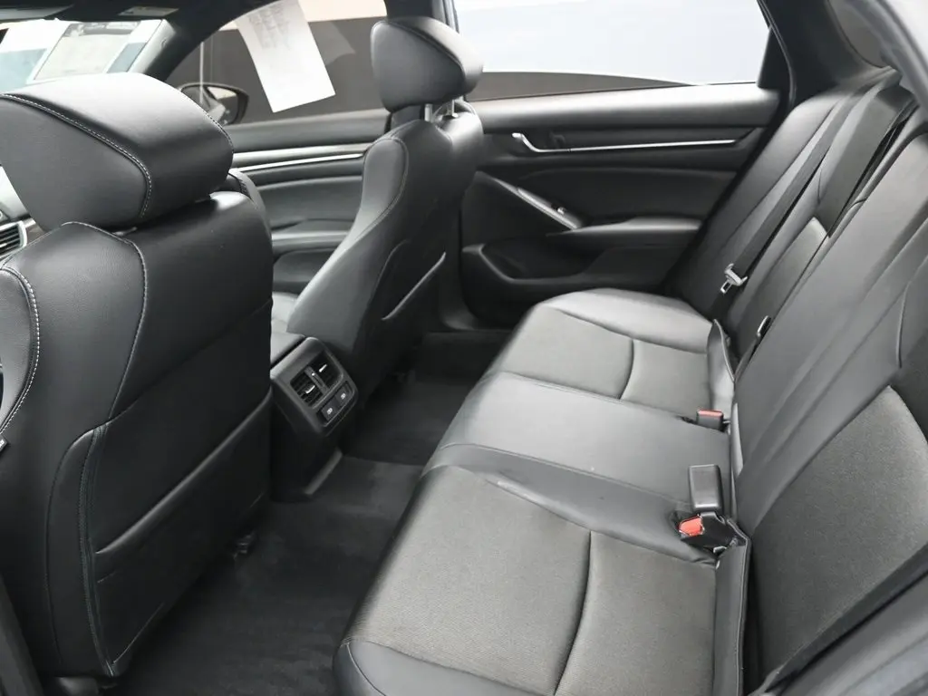 2021 Honda Accord Sport 2.0T photo 28