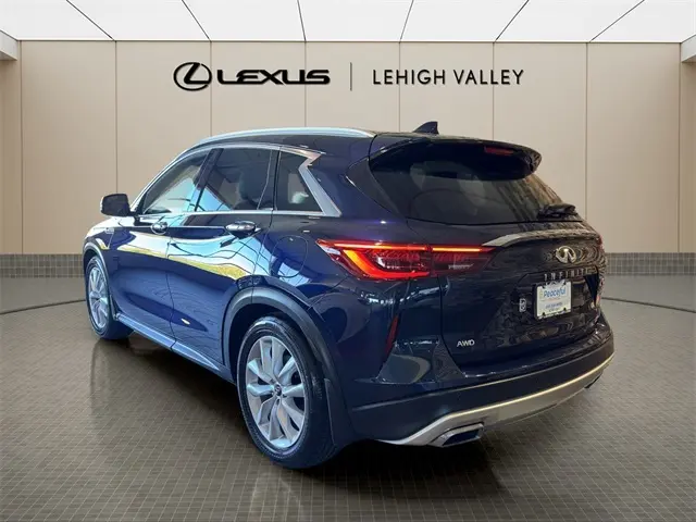 2019 Infiniti QX50 Essential photo 2