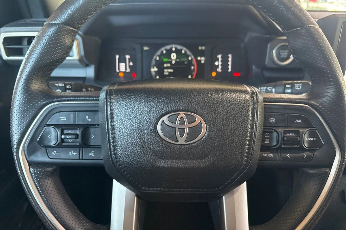 2025 Toyota 4Runner SR5 - Photo 23