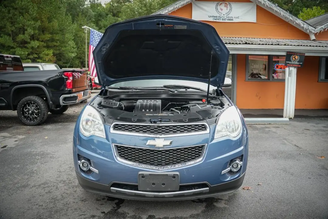 2011 Chevrolet Equinox LT photo 27