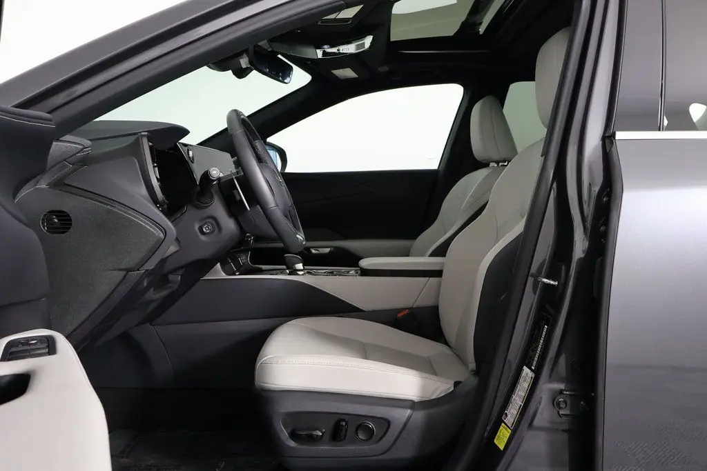 2025 Lexus RX 350h Premium photo 8