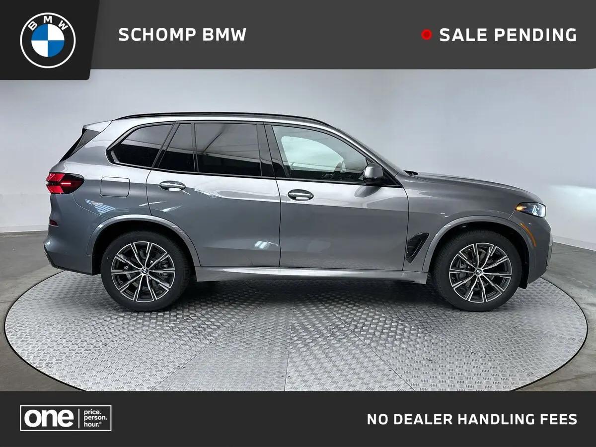 2026 BMW X5 40i's photo