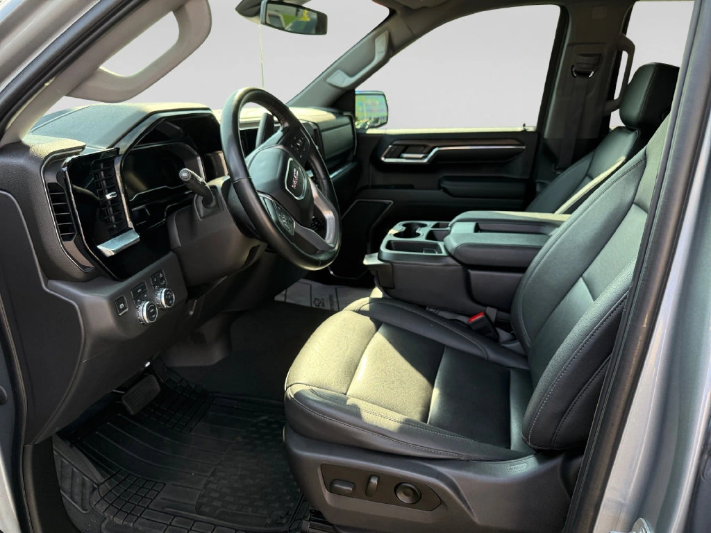 2023 GMC Sierra 1500 SLT - Photo 15