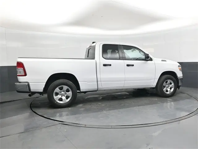 2023 Ram 1500 Tradesman photo 2