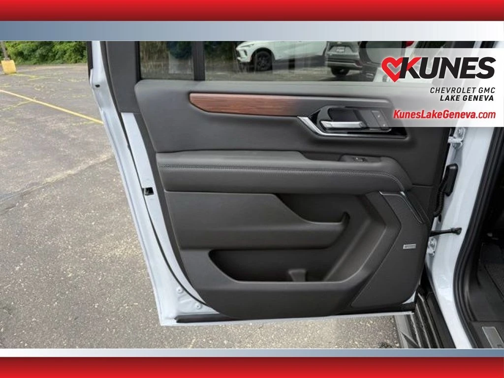2026 GMC Yukon XL Denali - Photo 17