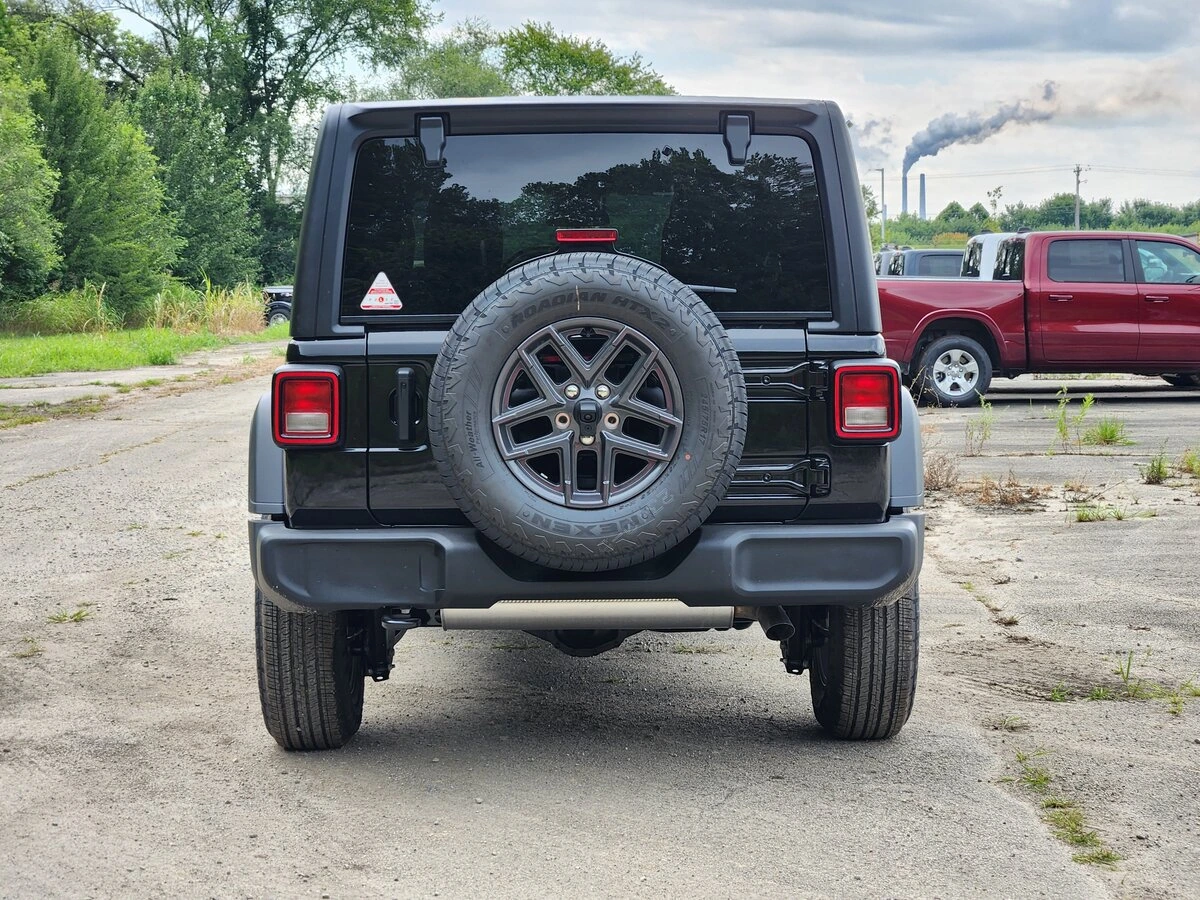 2025 Jeep Wrangler 4-Door Sport S - Photo 13