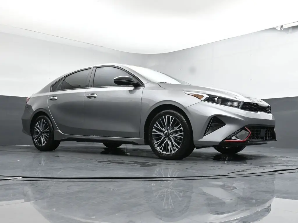 2024 Kia Forte GT-Line photo 31