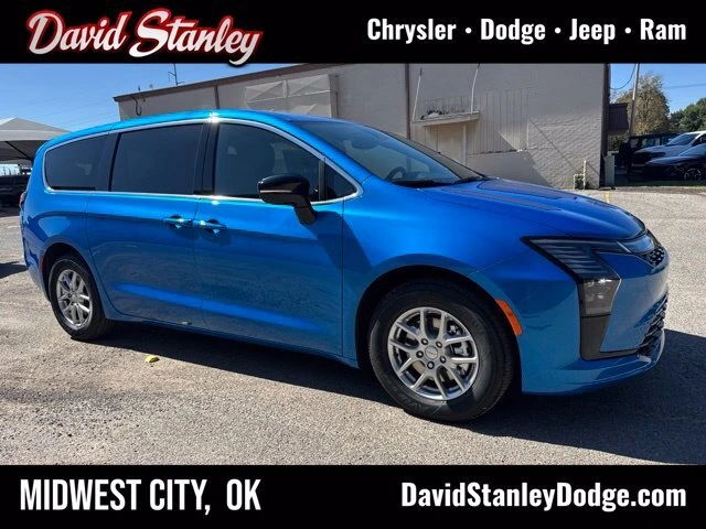 2027 Chrysler Pacifica Select
