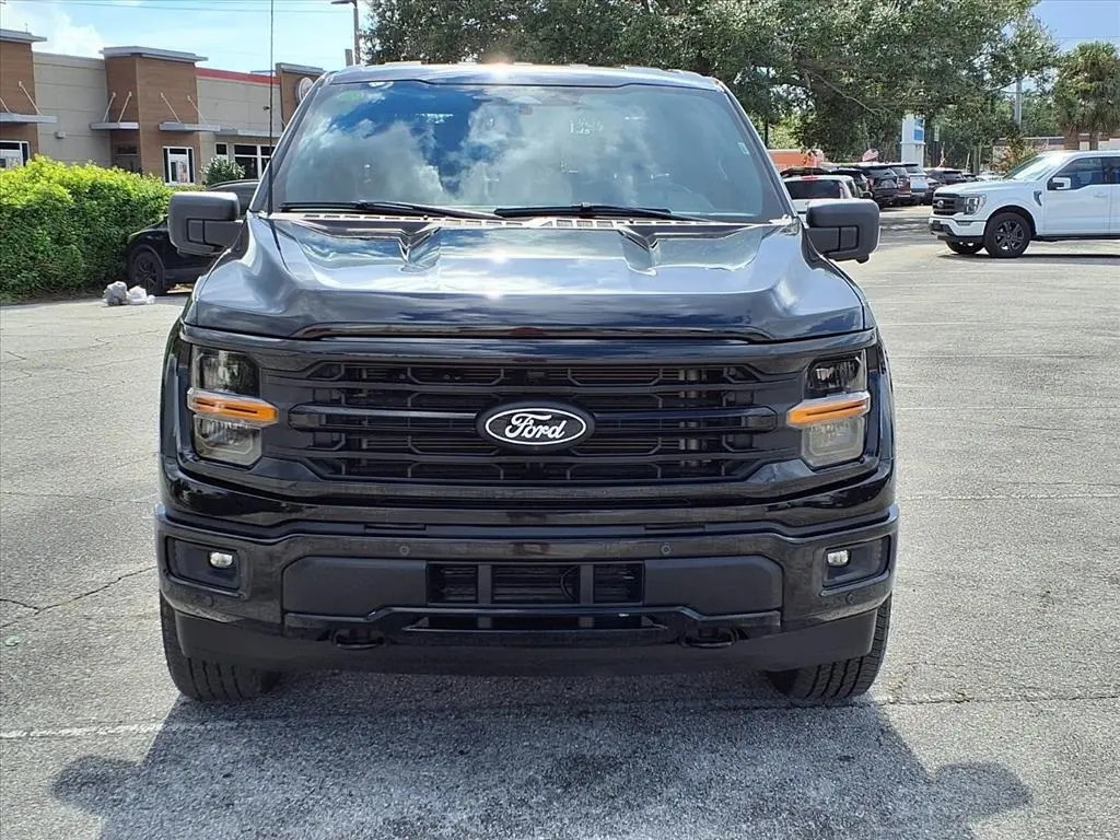 2024 Ford F-150 XLT photo 2