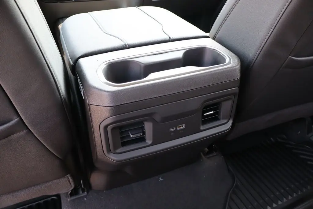 2026 Chevrolet Silverado 3500HD LT photo 38
