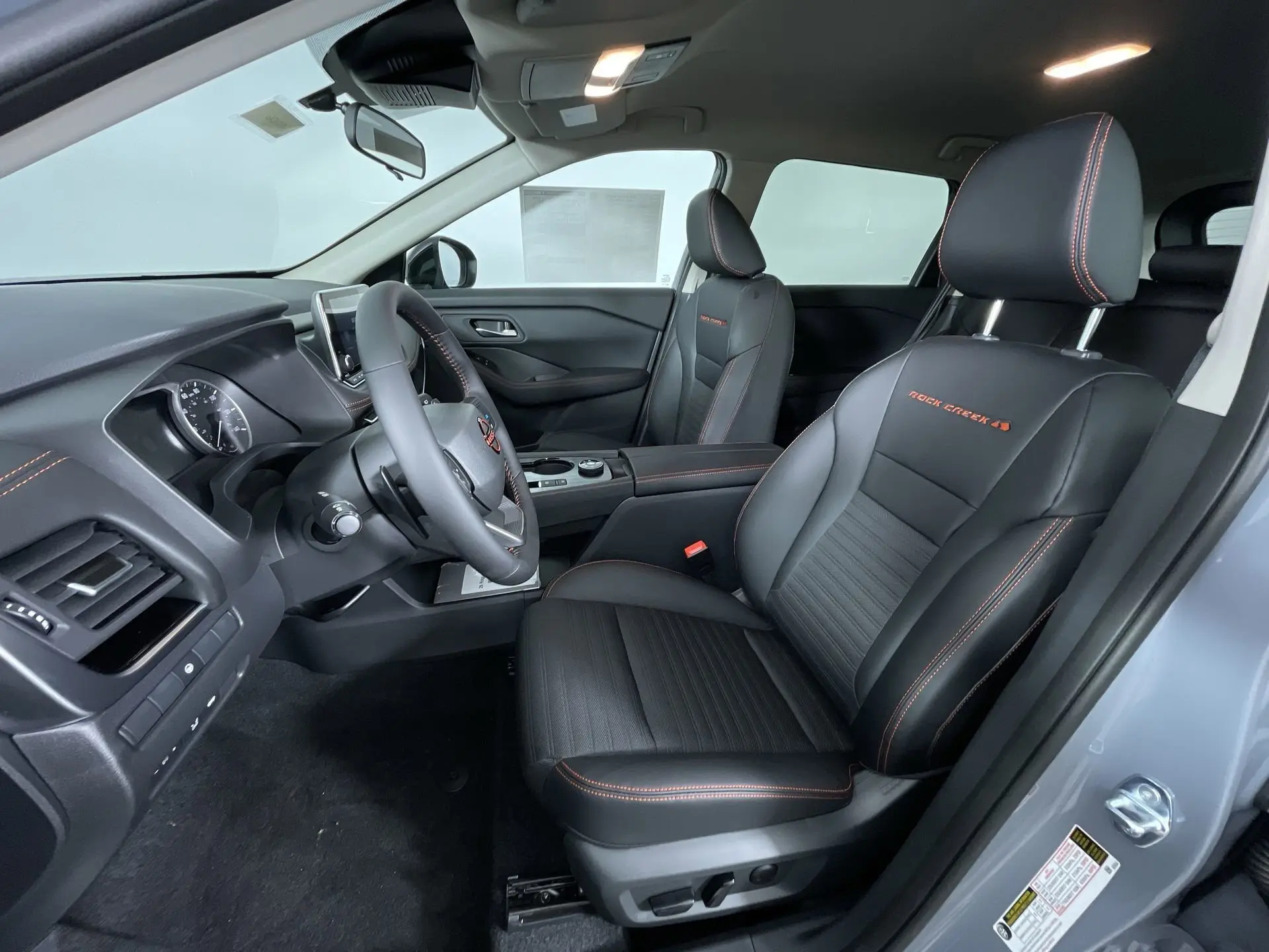 2026 Nissan Rogue SV photo 12