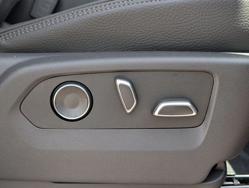2026 GMC Sierra 3500HD Denali - Photo 23