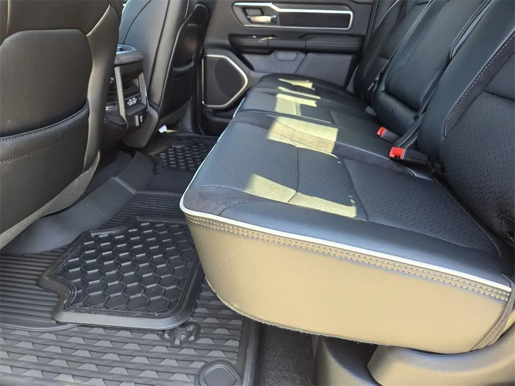 2026 Ram 1500 Laramie photo 22