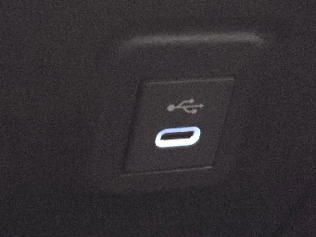 2025 Toyota Corolla SE photo 25
