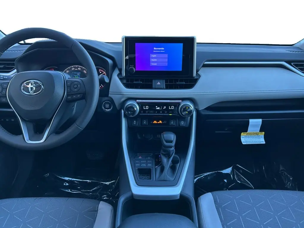2025 Toyota RAV4 XLE photo 12