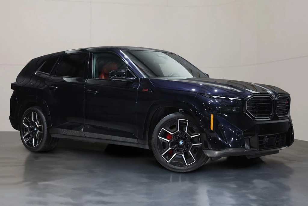 2024 BMW XM Base