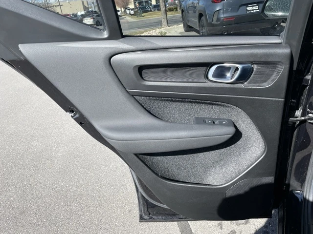 2024 Volvo - image 16