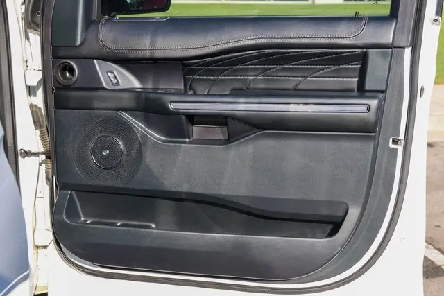 2021 Ford Expedition Platinum photo 19