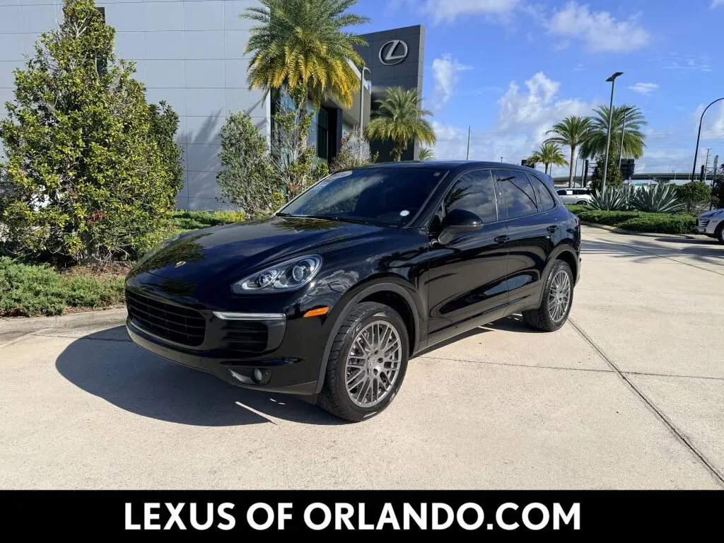 2016 Porsche Cayenne Base's photo