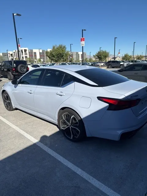 2024 Nissan Altima 2.5 SR photo 4