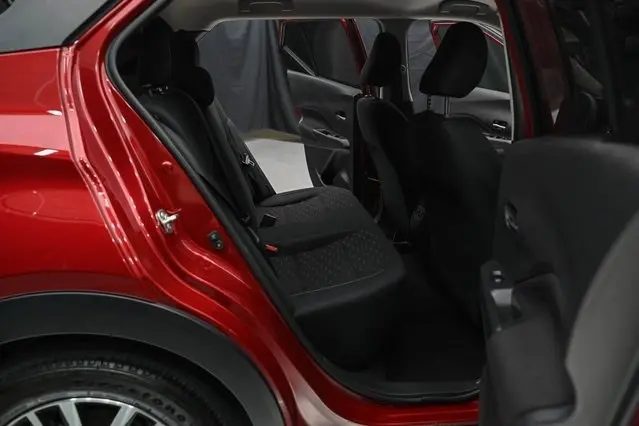 2023 Nissan Kicks SV photo 16